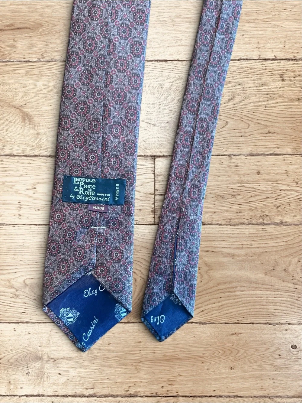 Oleg Cassini refined patterned